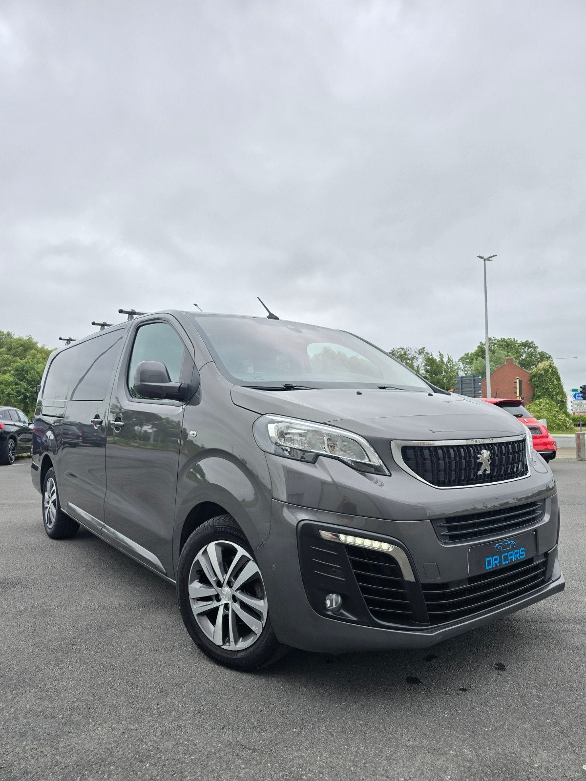 Caméra Cargo//Navi légère 6 places Peugeot Expert à cabine d, Argent ou Gris, Achat, Entreprise, Boîte manuelle
