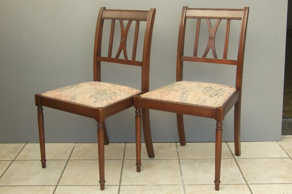 Stoelen 6 beste staat: 6 samen = 25€, ook 2  kastjes te koop, Enlèvement, Utilisé, Bois, Cinq, Six Chaises ou plus