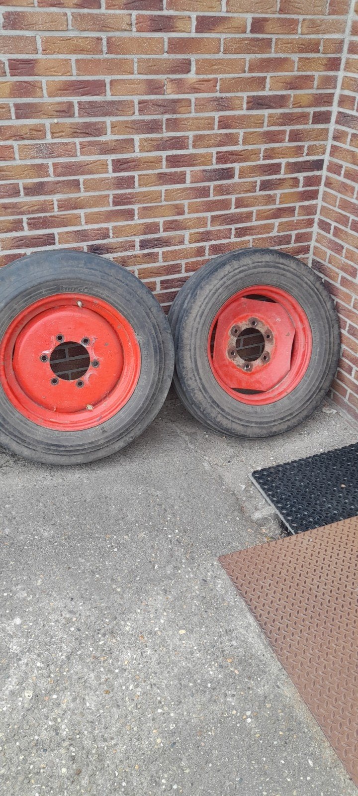 Banden, Zakelijke goederen, Landbouw | Onderdelen | Banden, Velgen en Assen, Ophalen