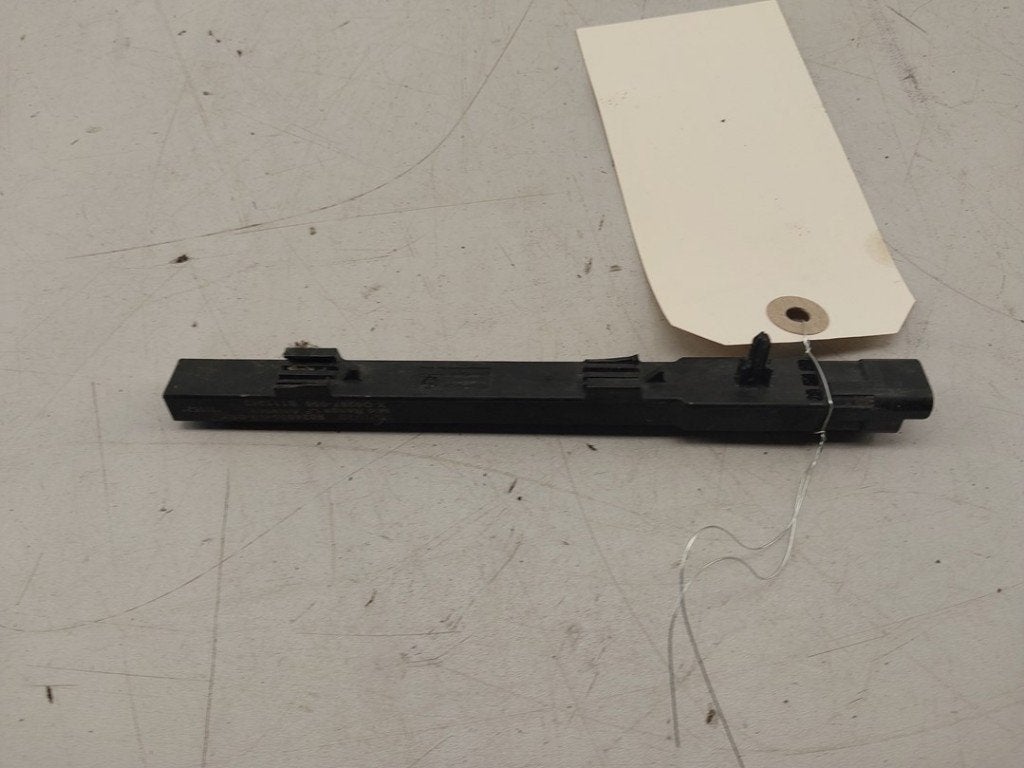 ANTENNE 2008 (UD / UK / UR / US / UX) (|9824885480|), Kontakt-peugeot@peugeot.com, Gebruikt, Peugeot Deutschland GmbH, Bahnhofsplatz
65423  Rüsselsheim, DE