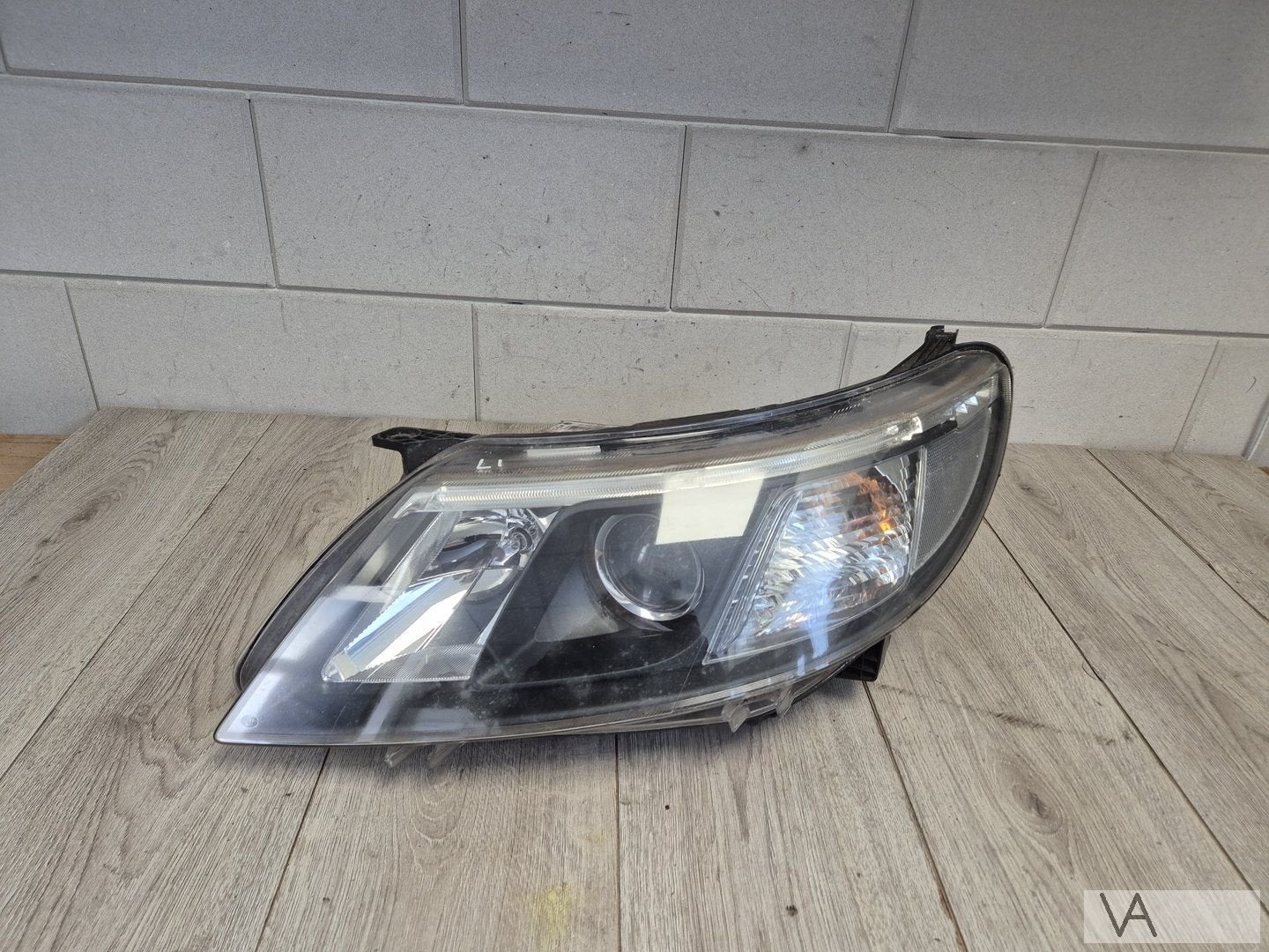 Saab 9-3 xenon koplamp links 2007 tot 2012 p12842047 €250, Auto-onderdelen, Gebruikt, -, -, Ophalen of Verzenden