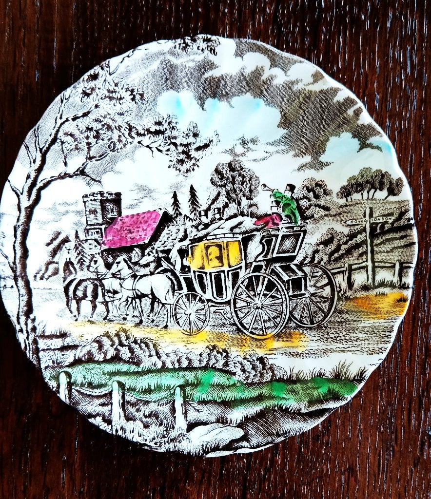 2  SCHAALTJES IN FIJN PORSELEIN  (een gekleurd, een zwart), Ophalen of Verzenden