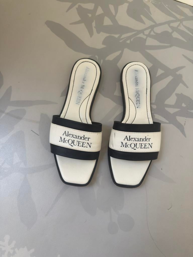 Alexander mcqueen slippers, Kleding | Dames, Slippers, Verzenden, Wit, Gedragen