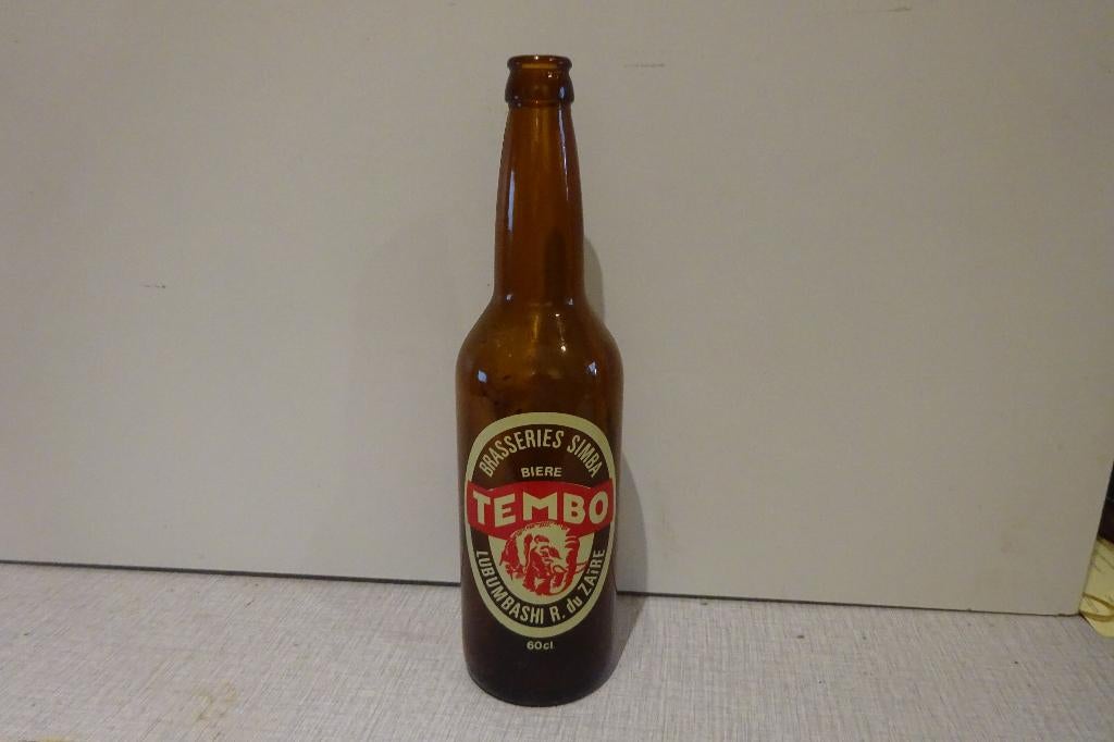 Brasseries Simba beer Tembo bier gezeefdrukte lege fles, Verzamelen, Biermerken, Ophalen, Gebruikt, Flesje(s), Overige merken