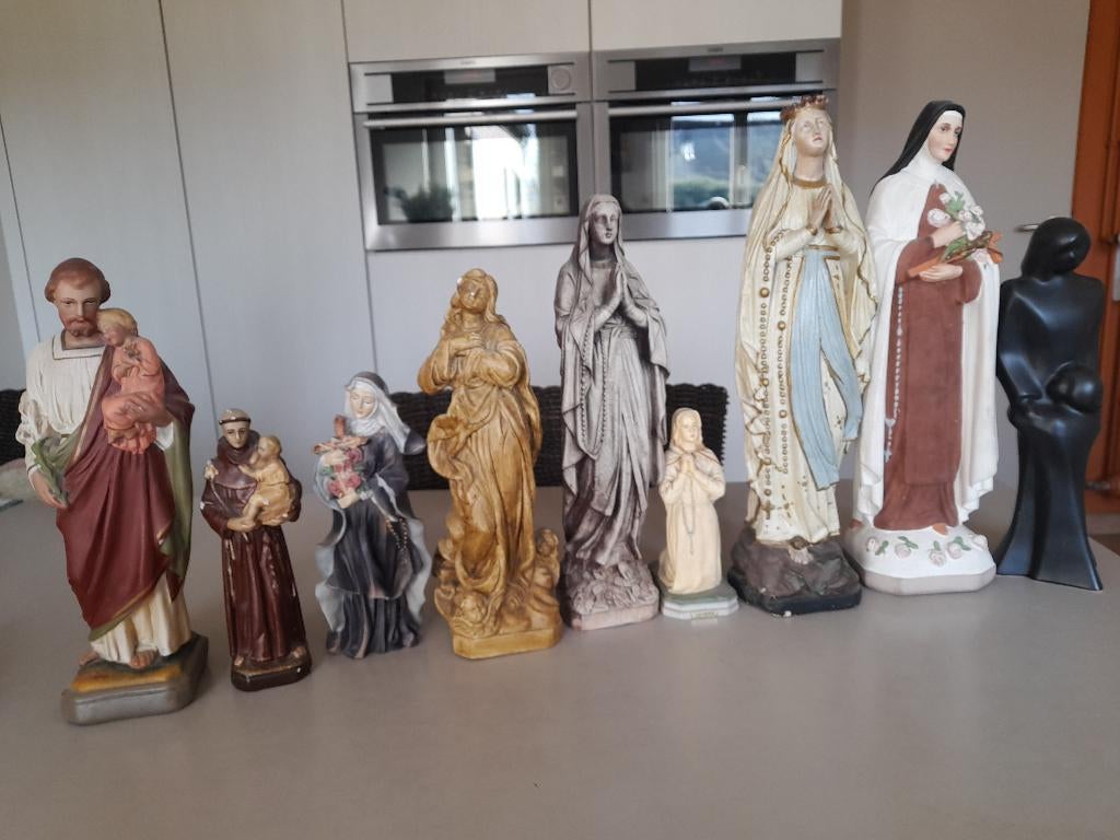 Heilige beelden en zwart hout vrome Dame., Ophalen