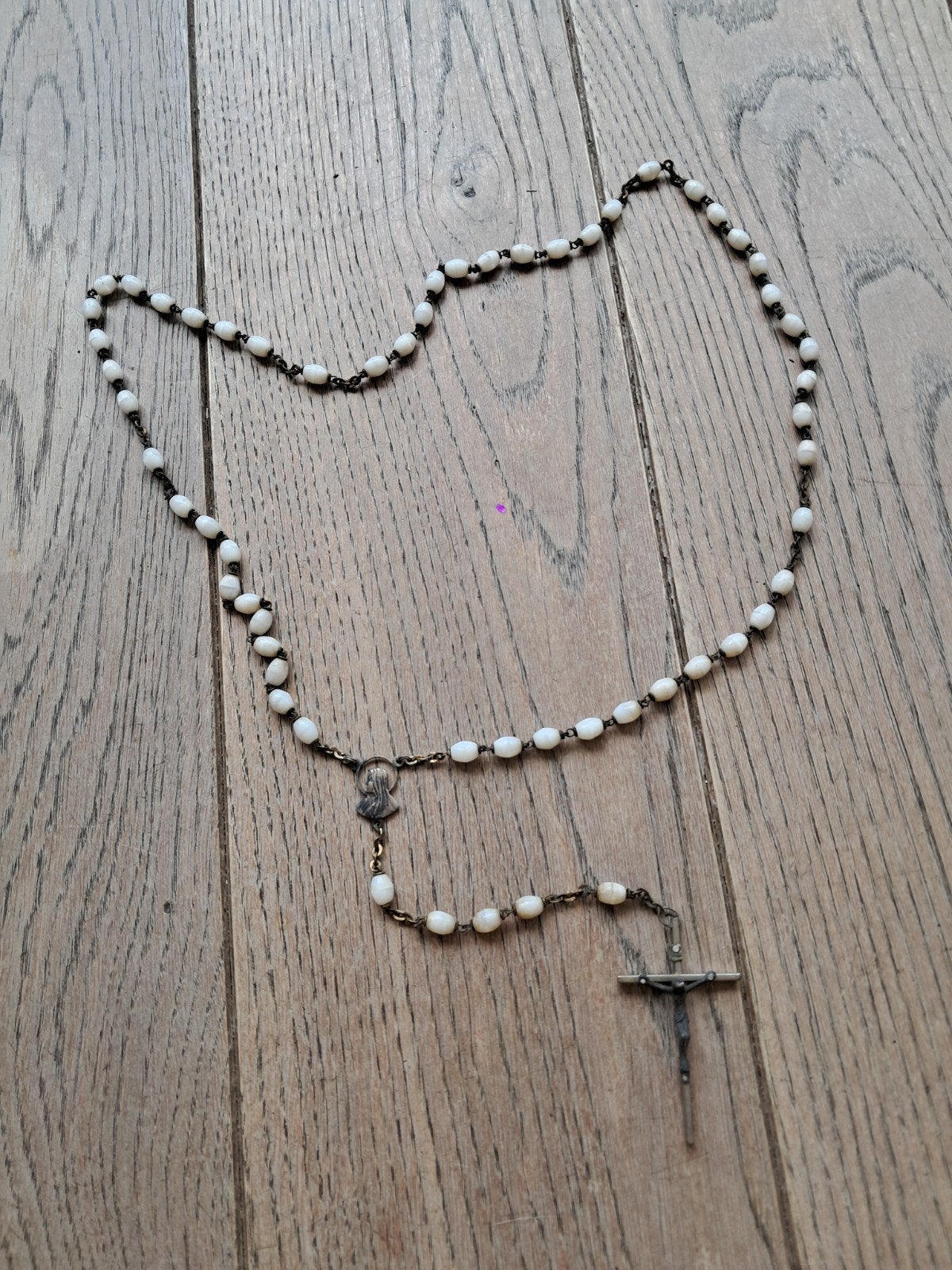 Paternoster met witte parels, een groot kruisje, Italië, Verzamelen, Ophalen of Verzenden
