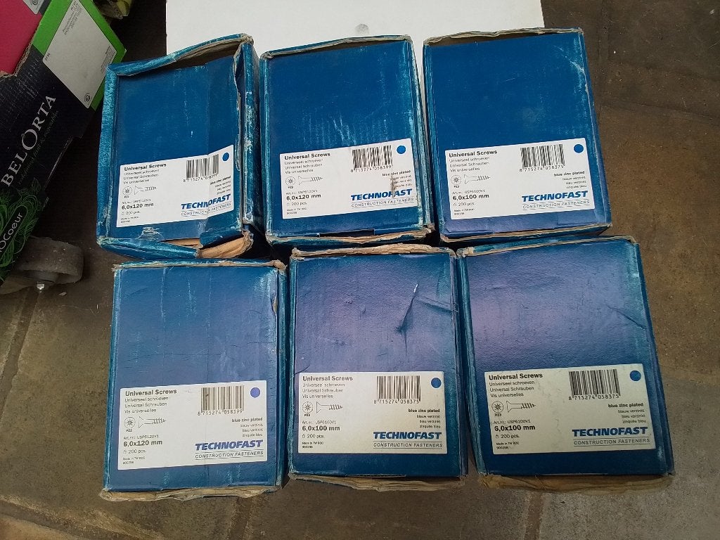 Set van 6 dozen schroeven 6x100mm en 6x120mm, Ophalen, Schroeven