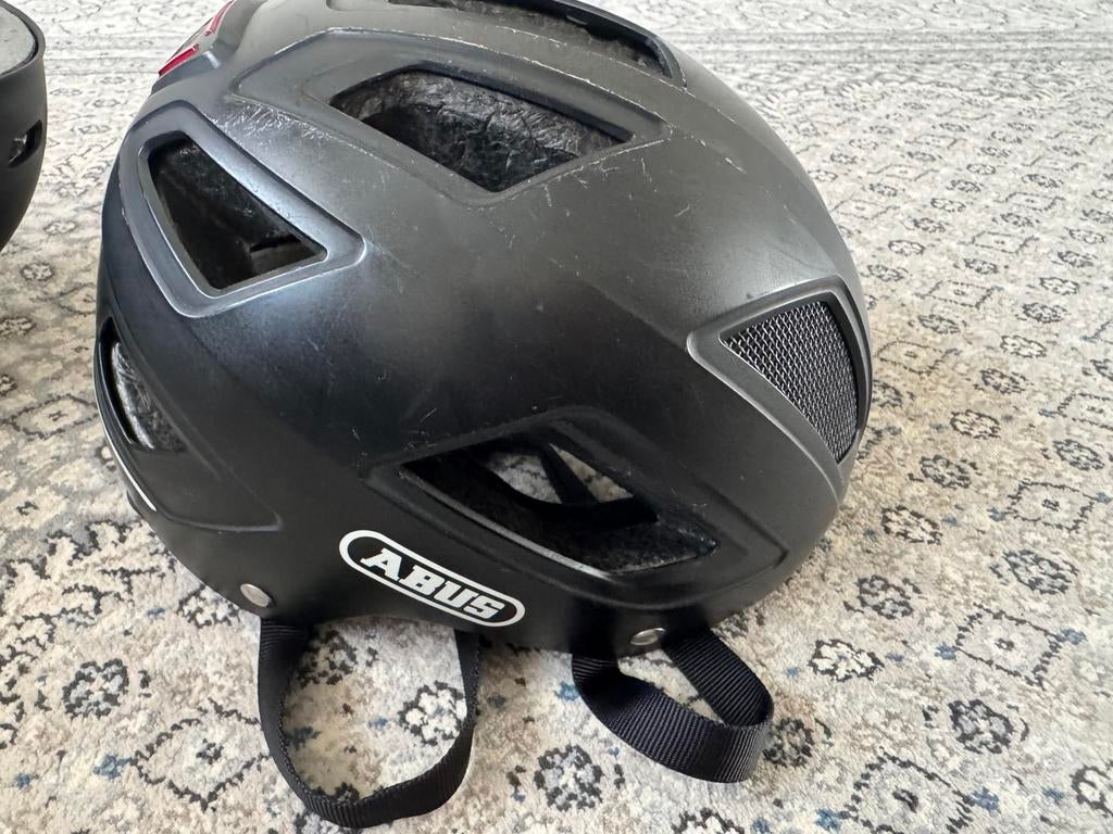 FietsHelm, Fietsen en Brommers, Ophalen of Verzenden, Zo goed als nieuw