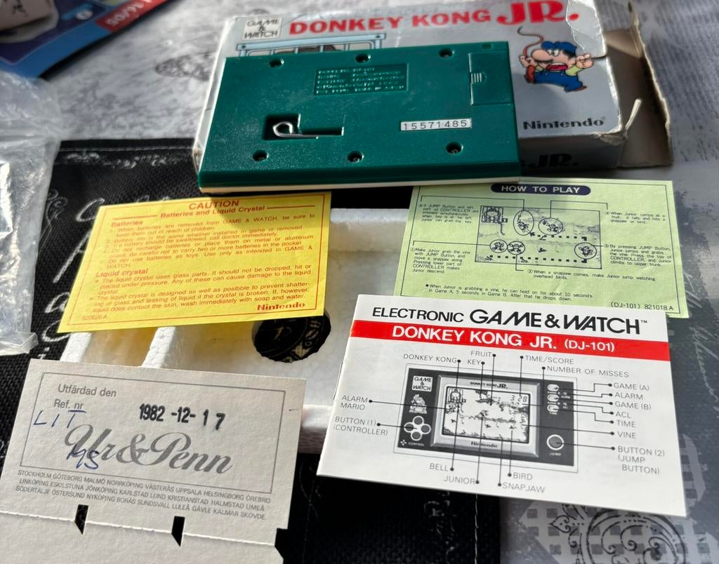 Nintendo game & watch 1982 Donkey Kong JR-101 CIB, Enlèvement ou Envoi, Comme neuf