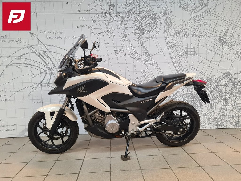 Honda NC700X, Motos, Entreprise, Plus de 35 kW, 700 cm³, Autre