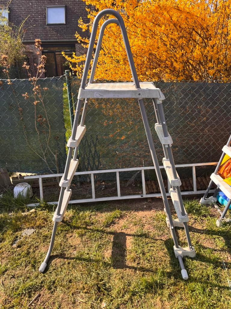 Échelle piscine - Ladder zwembad, Ophalen, Zo goed als nieuw, Ladder