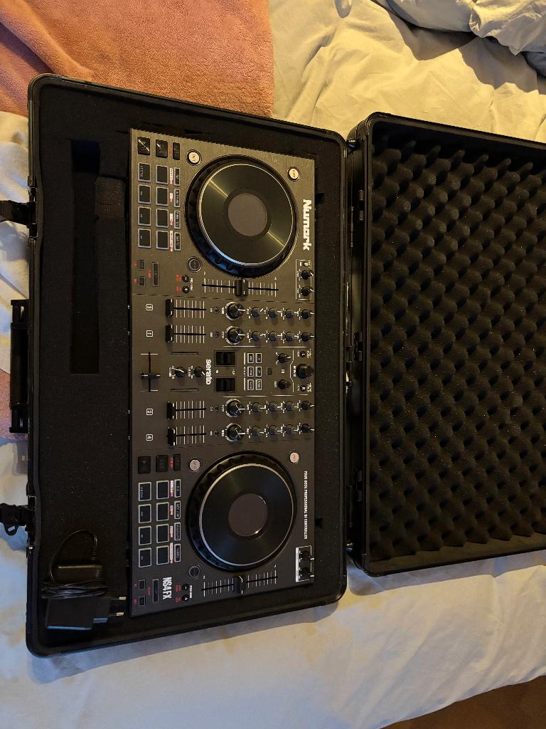 Controller DJ Numark NS4FX, Musique & Instruments, Enlèvement, Comme neuf, DJ-Set, Numark