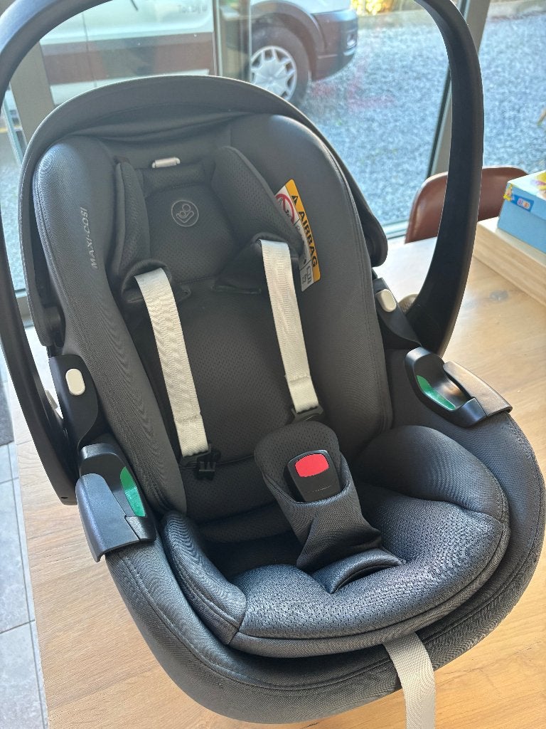 Maxi Cosi Pebble 360 Pro 2, Enfants & Bébés, Enlèvement, Utilisé, Isofix, Dossier réglable