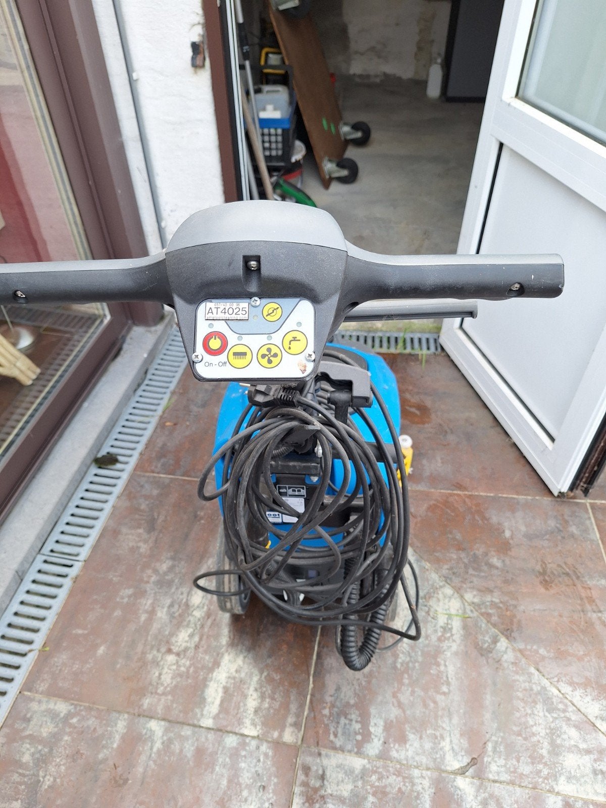 schrobmachine nilfisk, Ophalen, Gebruikt, Schrobmachine