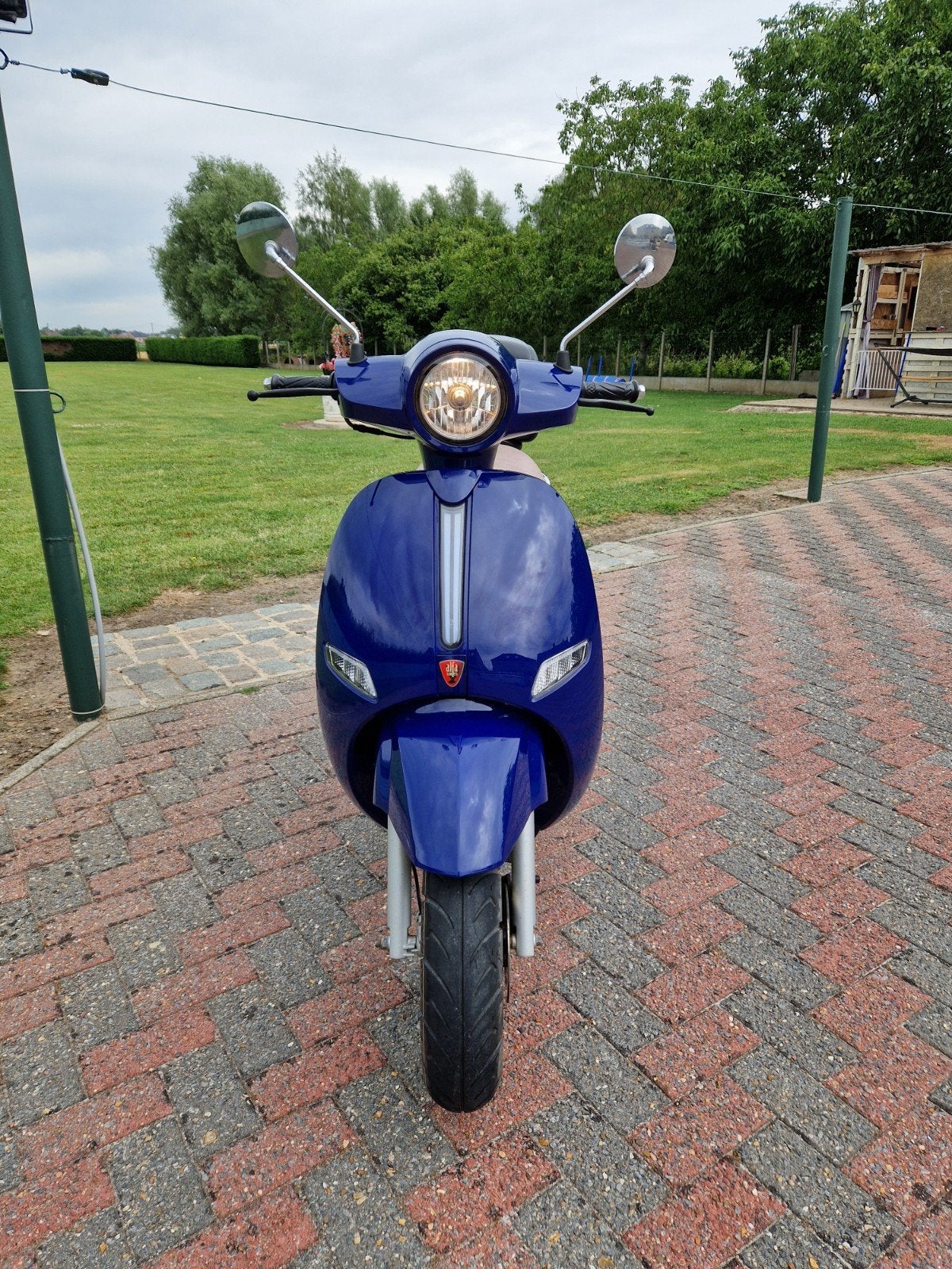 TRÈS BELLE CLASSE B DE LONDRES À VENDRE, Vélos & Vélomoteurs, Cyclomoteurs | Vespa, Comme neuf, Classe B (45 km/h), Enlèvement