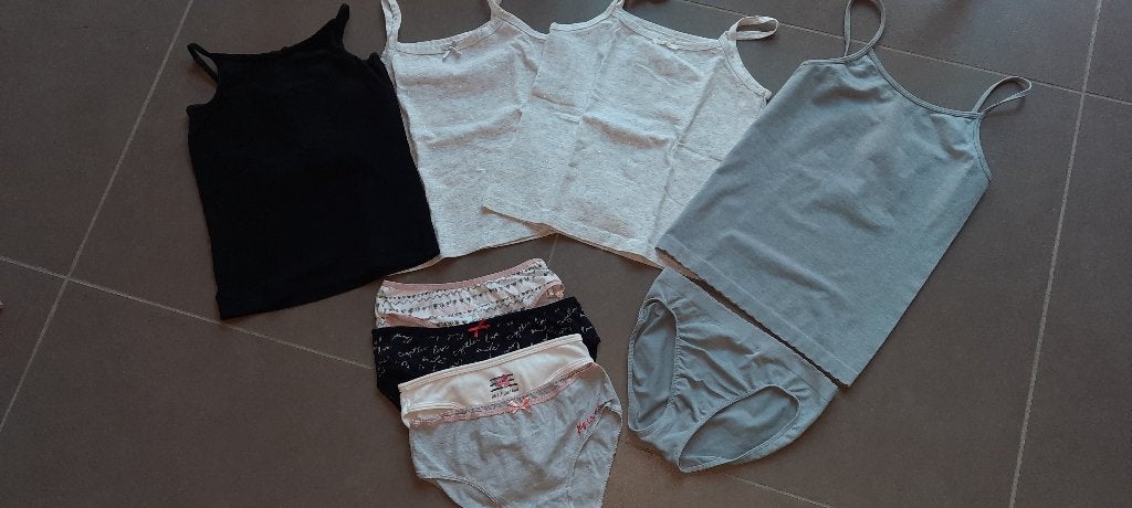 Setje hemdjes & slipjes maat 140, Kinderen en Baby's, Kinderkleding | Maat 140, Ophalen of Verzenden, Zo goed als nieuw, Meisje