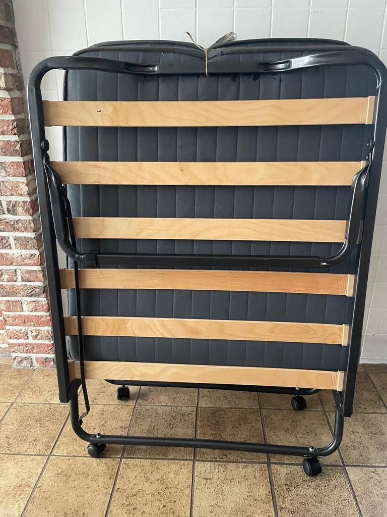 Opklapbed incl. Matras, Ophalen, Zo goed als nieuw