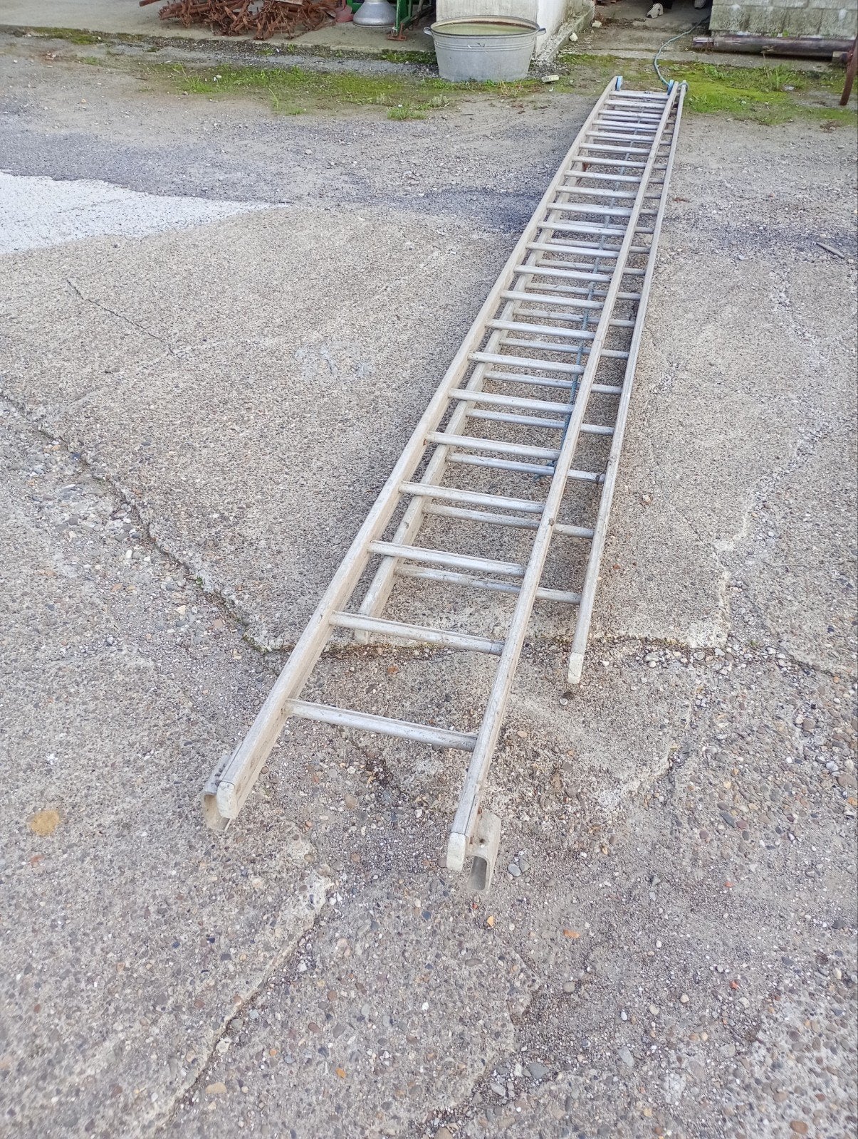 Schuifladder 2 delig 2x22 sporten, Doe-het-zelf en Bouw, Ophalen, Ladder