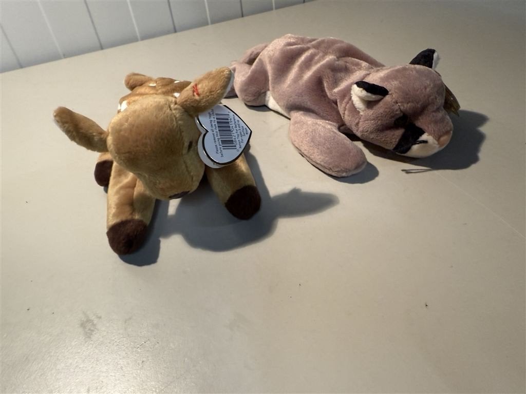 TY Beanie Baby \"Whisper\" Hertje - Zeldzaam met Foutieve La, Kinderen en Baby's, Ophalen of Verzenden, Zo goed als nieuw, Ty