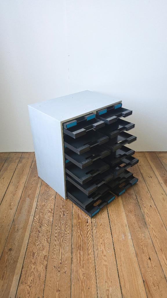 Kast met 40 laden - CLEN - metaal en kunststof - 1970, Kunststof, Zo goed als nieuw, Minder dan 100 cm, 25 tot 50 cm