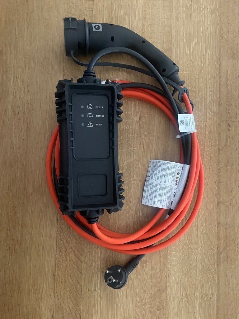 Originele PSA / Stellantis EV-PHEV mobiele lader Type 2, Auto diversen, Laadpalen, Ophalen of Verzenden, Nieuw, Laadpaal en Laadkabel