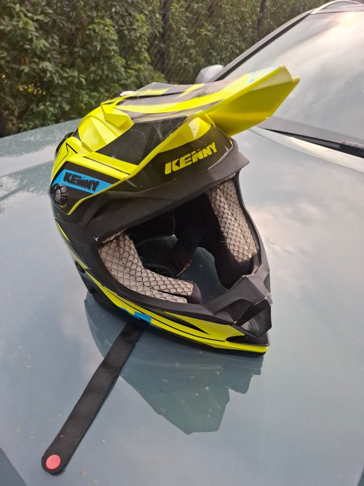 kinder crosshelm Kenny, Motoren, Ophalen