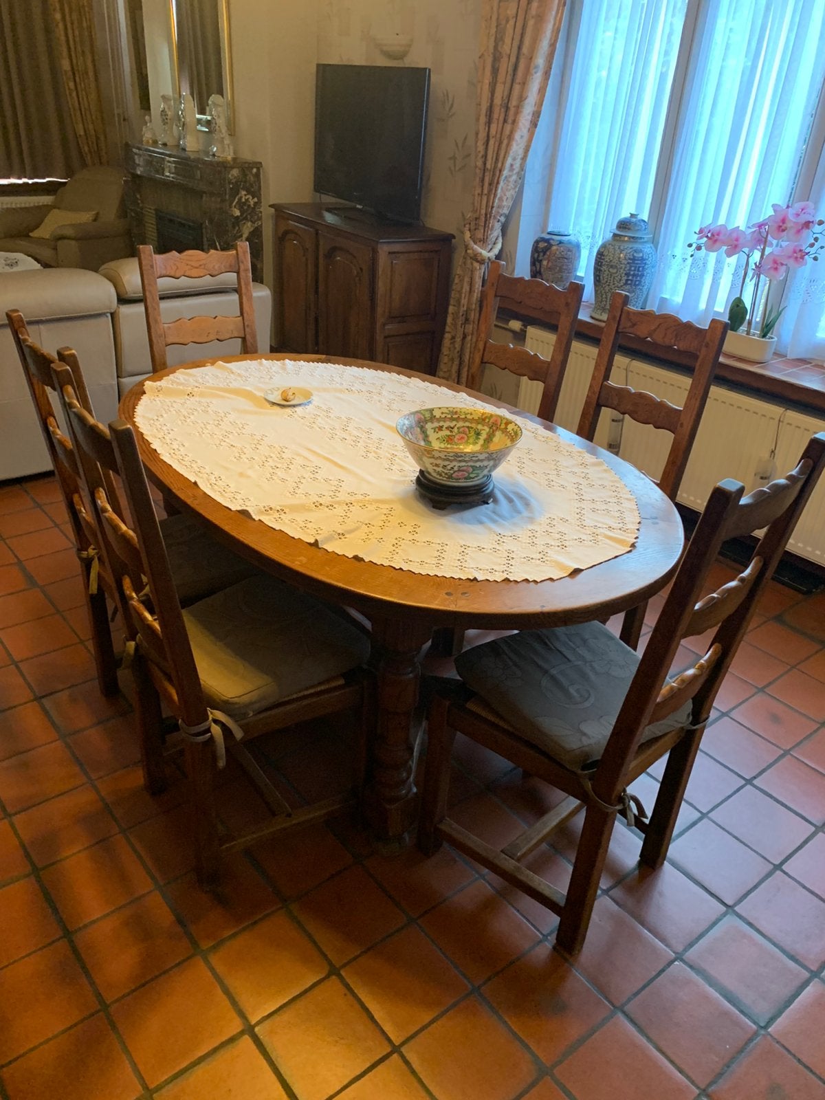 Robuuste eiken tafel, Ophalen