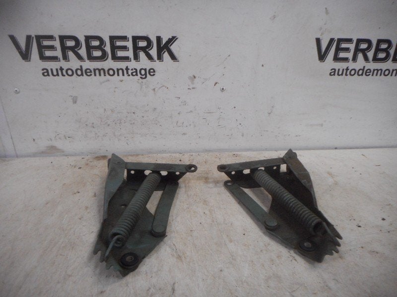 MOTORKAPSCHARNIER Mercedes-Benz Ponton (W105) (01-1957/-), Gebruikt, Mercedes-Benz, Dialog.mb@mercedes-benz.com, Mercedes-Benz AG