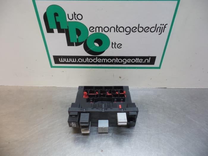 Boîte à fusibles d'un Volkswagen Golf (Golf 04-), Volkswagen, -, Utilisé, -