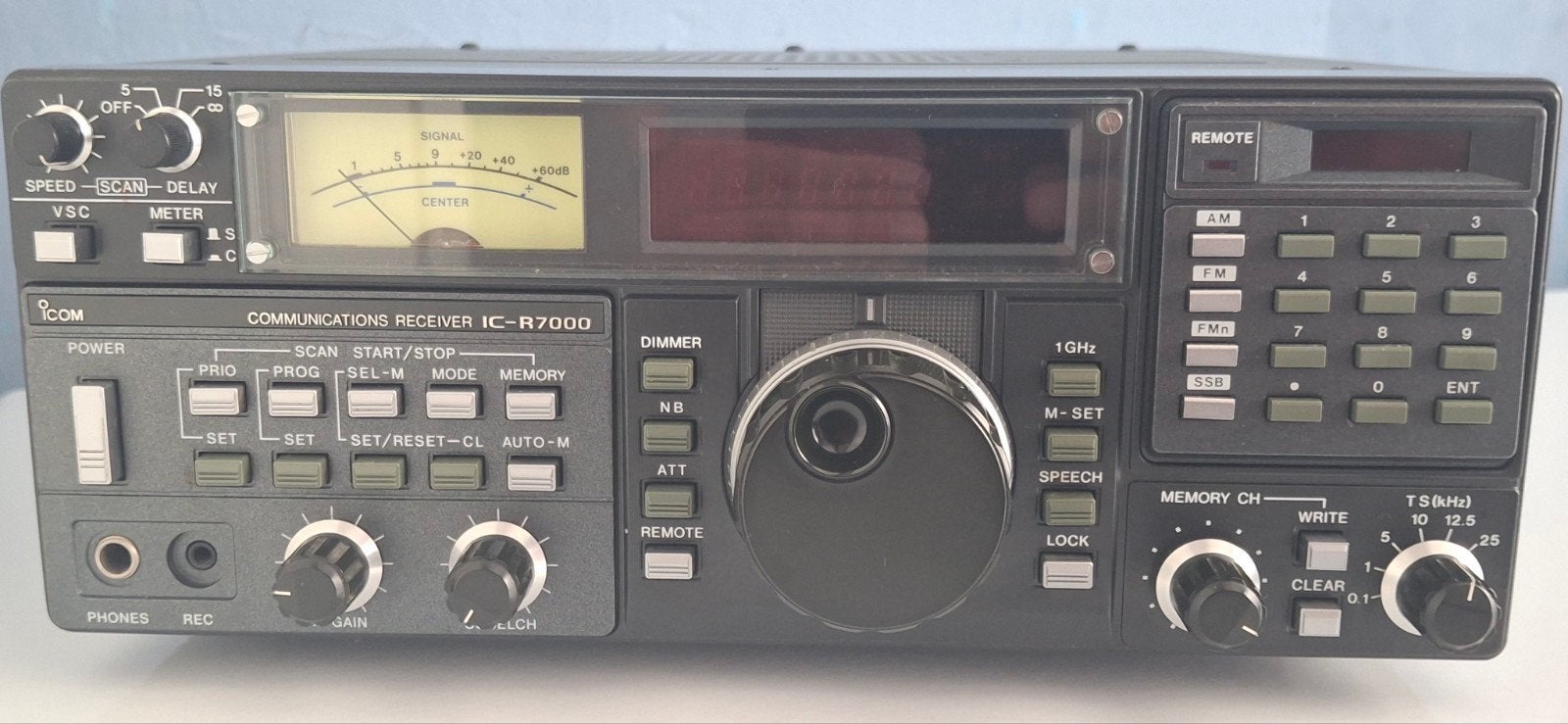 vds icom ic r7000 avec convertisseur HF, Télécoms, Enlèvement ou Envoi, Utilisé, Récepteur