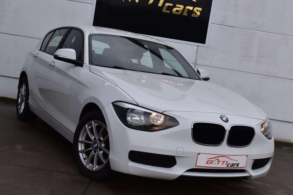 BMW 1 Serie 114 1.6i* Radio/CD* 2-zone Airco* PDC* 16" velg, Auto's, BMW, Voorwielaandrijving, 75 kW, Gebruikt, 4 cilinders