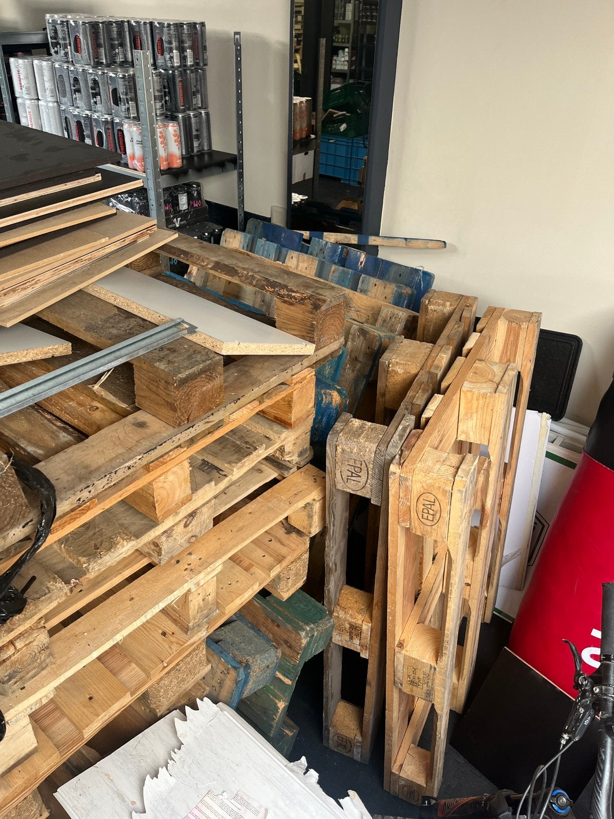 A donner palette en bois, Bricolage & Construction, Bois & Planches, Enlèvement, Comme neuf, Palette