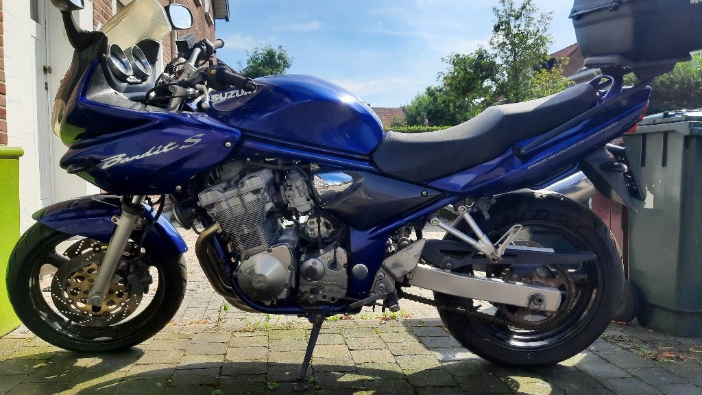 Suzuki Bandit 600 S, Occasion, Plus de 35 kW, 4 cylindres, Manuelle