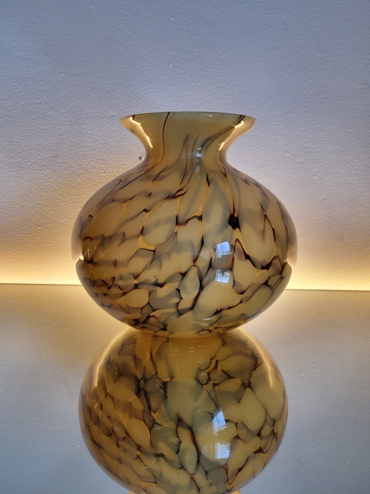 Art deco opaline glazen vaas, Verreries de Scailmont, Henri, Ophalen of Verzenden