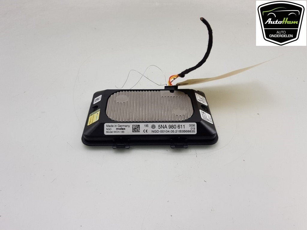 CHARGEUR DE TELEPHONE A INDUCTION (|5NA980611|), Volkswagen AG, Utilisé, Kundenbetreuung@volkswagen.de, Berliner Ring 2
38440  Wolfsburg, DE