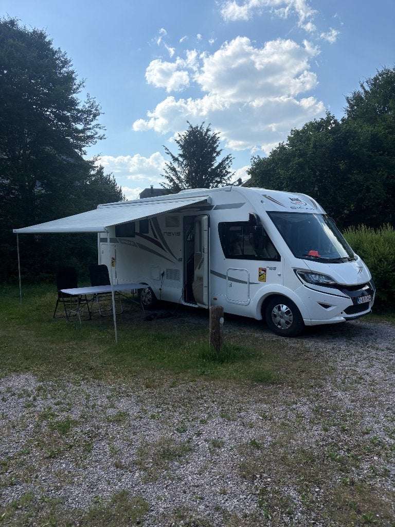 Mc Louis Nevis, Caravans en Kamperen, Mobilhomes, Integraal, Koelkast, Ringverwarming, Fiat