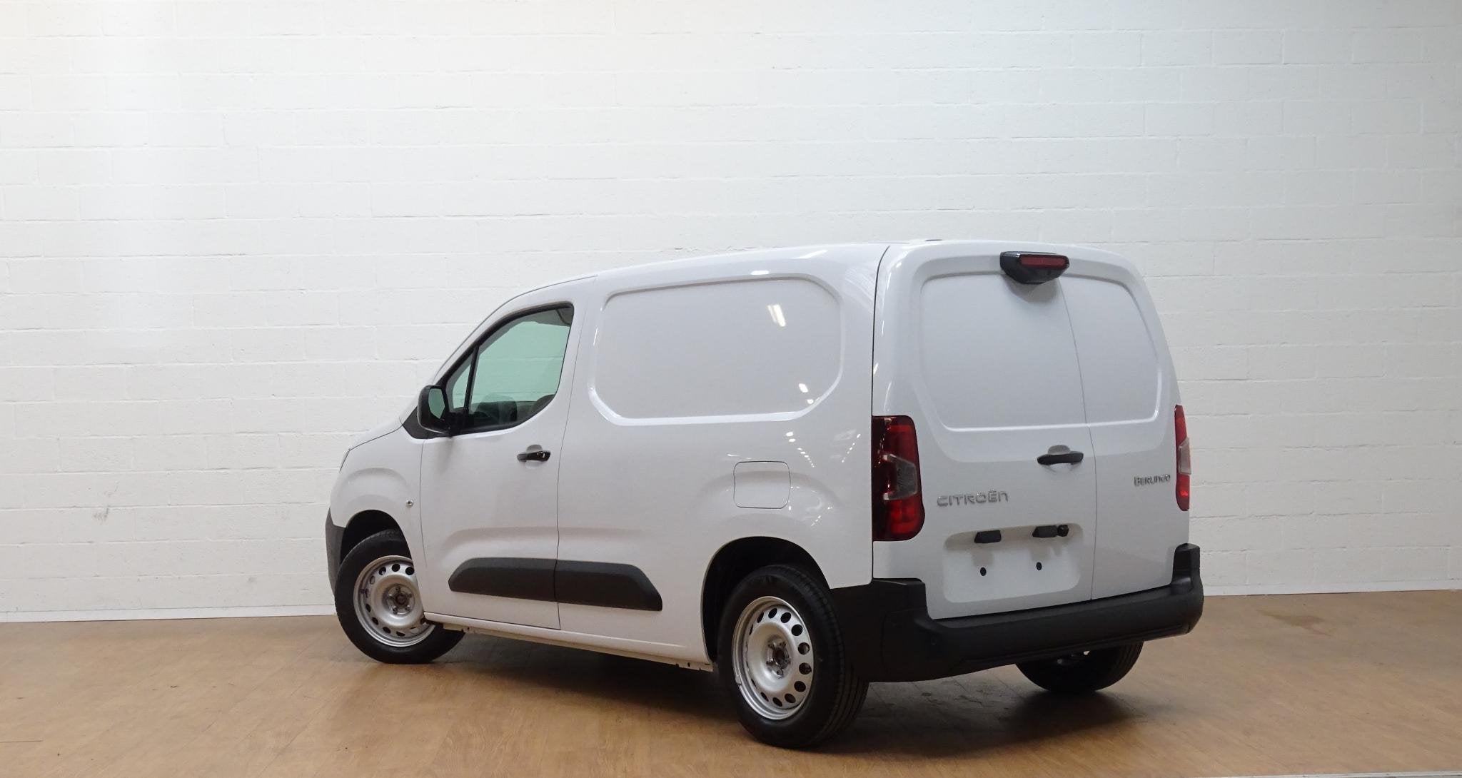 Citroën Berlingo M Light 1.5 BHDi 130 EAT8, Stof, Gebruikt, Zwart, 4 cilinders