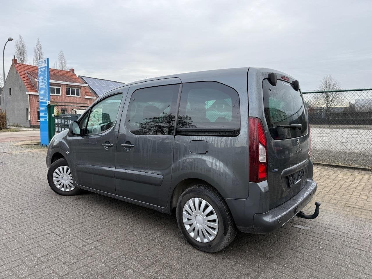 Peugeot Partner 1.2 Benzine | Trekhaak | Camera | Nieuwe rie, Achat, 1295 kg, Entreprise, 5 portes