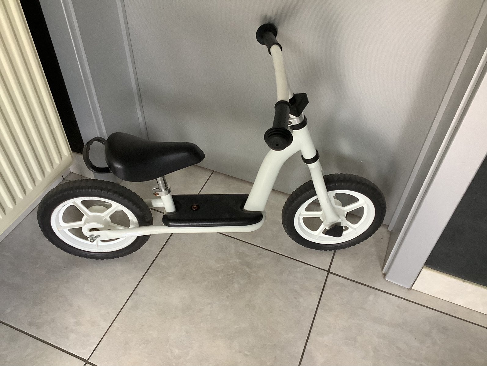 Loopfiets, Kinderen en Baby's, Speelgoed | Buiten | Voertuigen en Loopfietsen, Ophalen, Gebruikt, Loopfiets