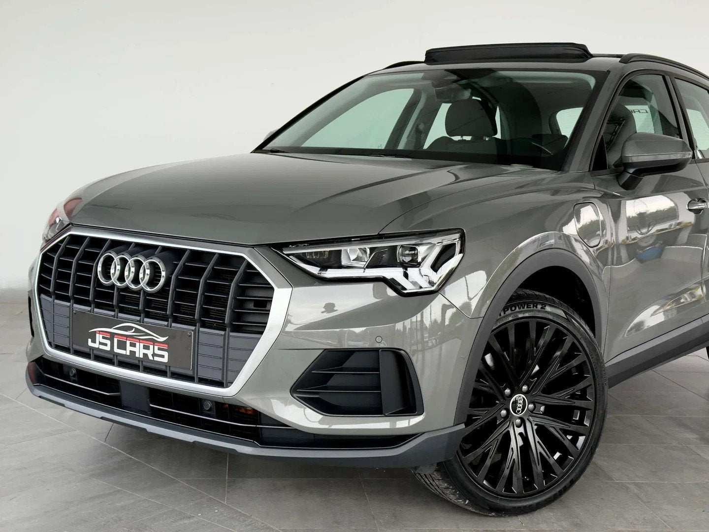 Audi Q3 1.4 TFSie PHEV S tronic 1ERPRO-T.O.-COCKPIT-CARPLAY-, Autos, 1395 cm³, Argent ou Gris, Achat, Entreprise