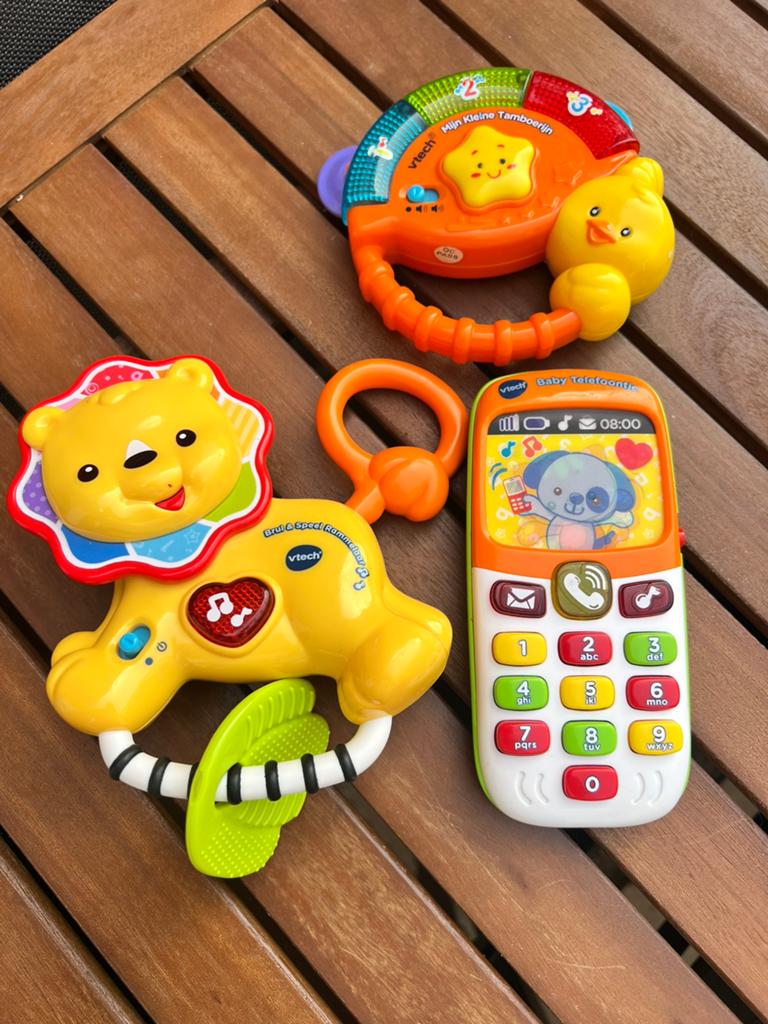 Vtech rammelaar + tamboerijn + telefoon (set), Kinderen en Baby's, Ophalen, Zo goed als nieuw