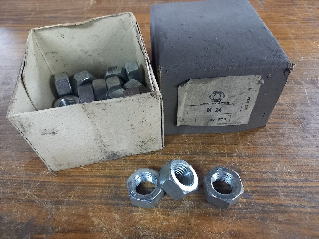 24 stuks zeskantmoeren M24 - verzinkt - klasse 8 - din 934, Doe-het-zelf en Bouw, IJzerwaren en Bevestigingsmiddelen, Ophalen