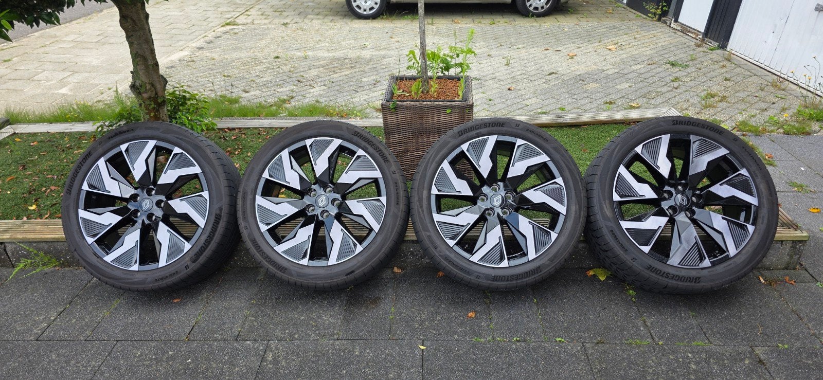 20 INCH Renault Rafale/Austral,Espace velgen + banden, Auto-onderdelen, Banden en Velgen, Band(en), Zomerbanden, 20 inch, 245 mm