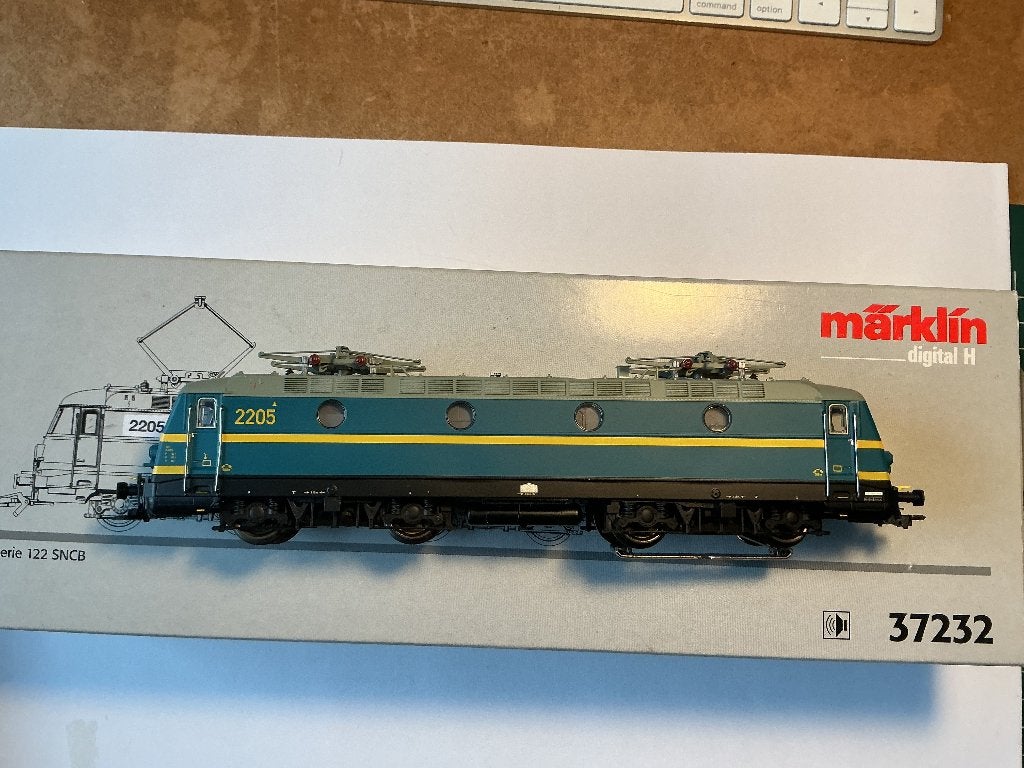 Marklin 37232.800 NMBS 2205 The Belgian Kid Foundation, Wisselstroom, Locomotief, Ophalen of Verzenden, Zo goed als nieuw