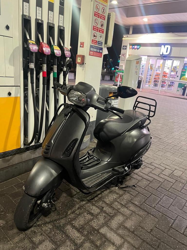 Vespa sprint 2016 4T, Fietsen en Brommers, Scooters | Vespa, Vespa S, Ophalen of Verzenden, Benzine, 50 cc