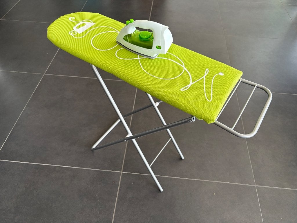 Kinder strijkplank met elektronisch strijkijzer, Kinderen en Baby's, Ophalen of Verzenden, Nieuw, Elektronica, Met geluid