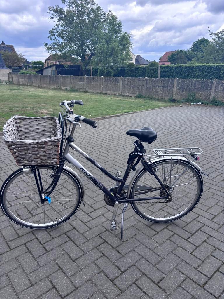 Damesfiets Batavus met mandje, Ophalen, Zo goed als nieuw, Batavus, Versnellingen