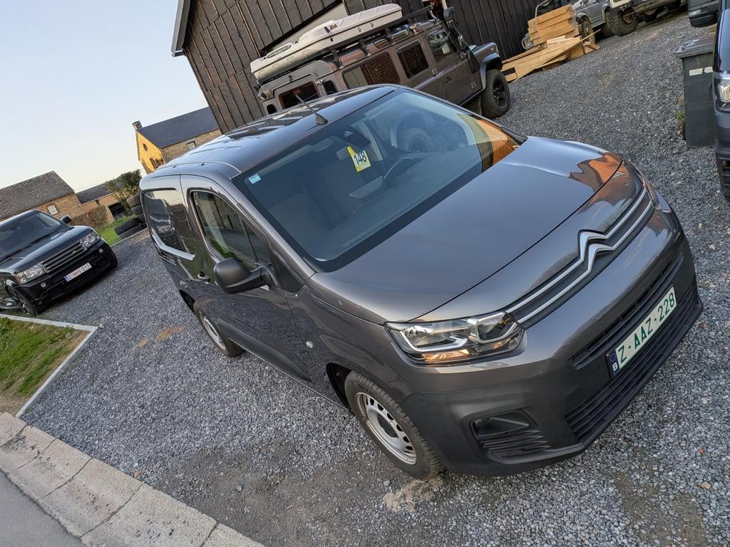 Citroen Berlingo 3 places utilitaire 2020.  84000kms, Auto's, Citroën, Leder, Berlingo, Particulier, Cruise Control