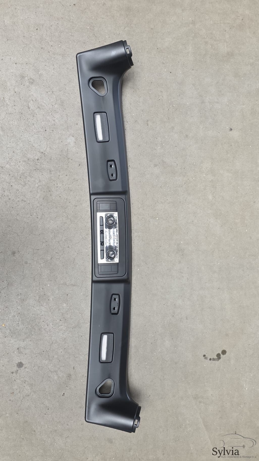 Stijlbekleding voorruit boven BMW 1 serie E88 51446962895 69, Auto-onderdelen, Gebruikt, -, -, Ophalen of Verzenden