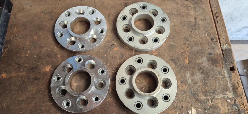 Steekadaptor van 5x100 naar 5x120, Ophalen